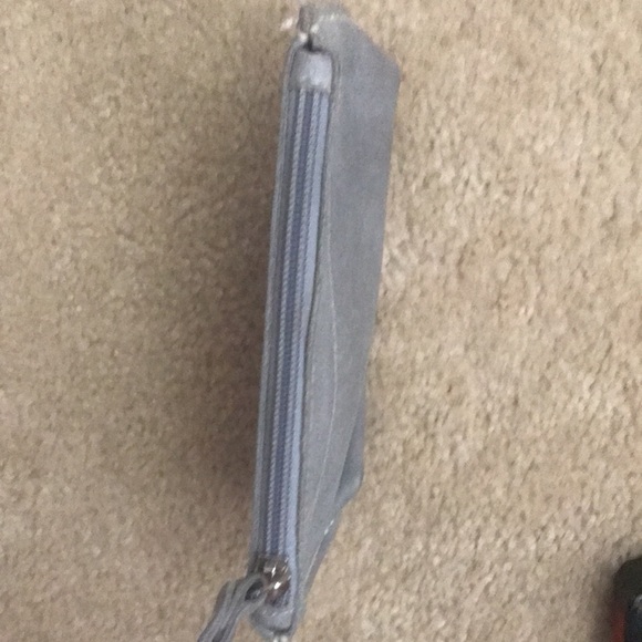 Roots leather Wristlet - Picture 7 of 7